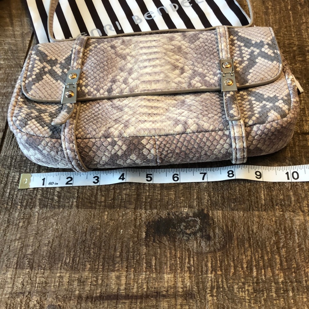 Henri Bendel Purse - Picture 5 of 8